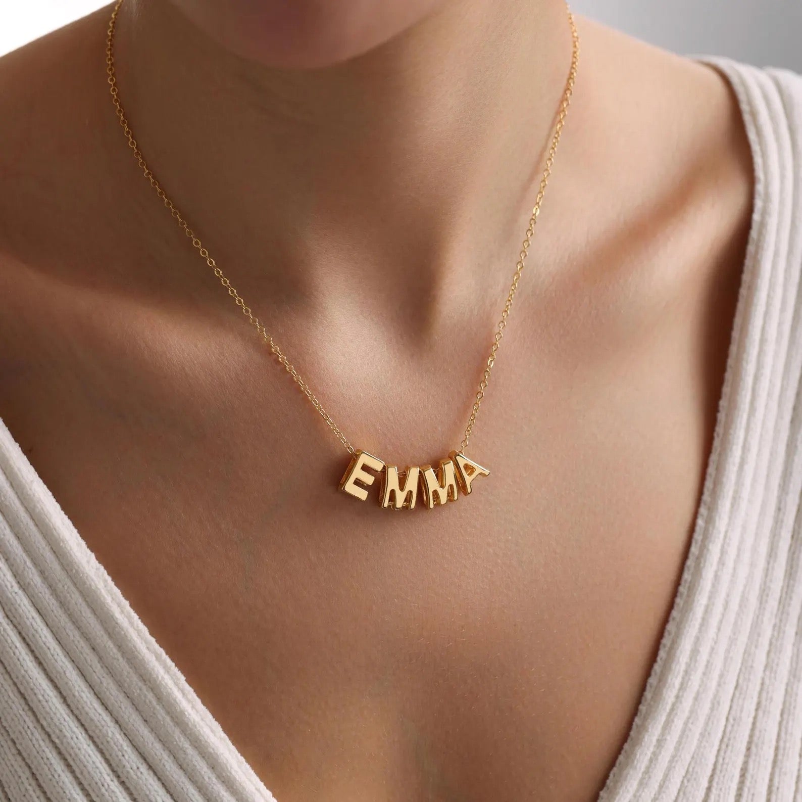 Glow Bold Classic Name Necklace