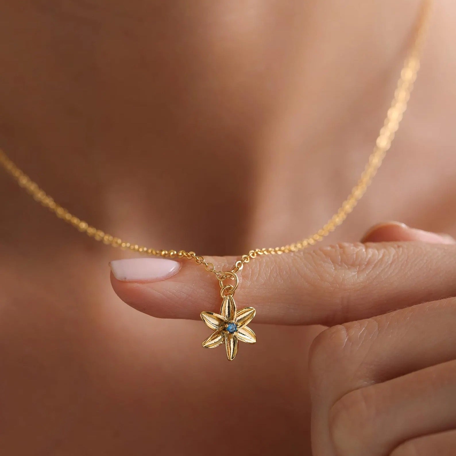 Birthflower Pendant Necklace